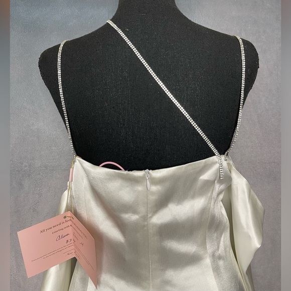 NANA JACQUELINE Alissa Cold Shoulder Dress White size medium - Picture 9 of 12